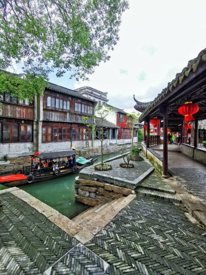 逃离广阔的山川